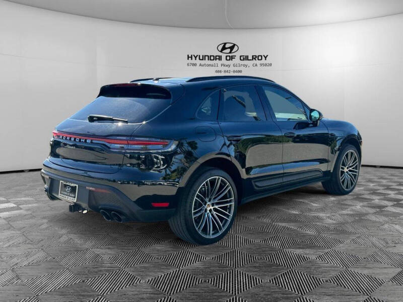 2023 Porsche Macan T