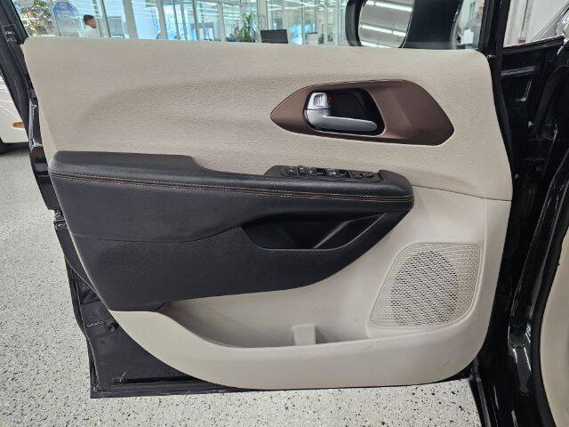 2017 Chrysler Pacifica Touring