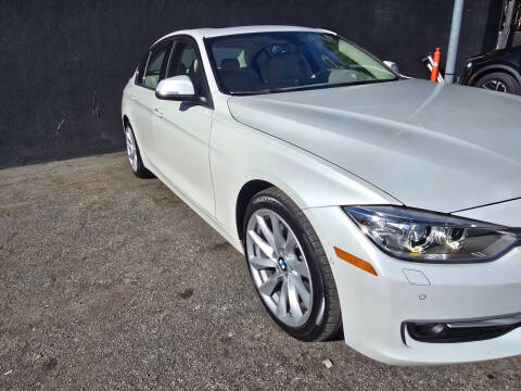 2012 BMW 3 Series 328i