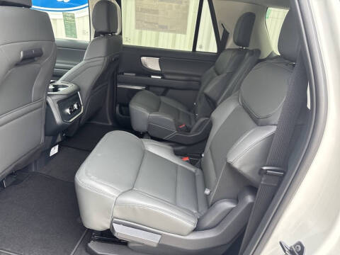 2026 Ford Expedition MAX Active