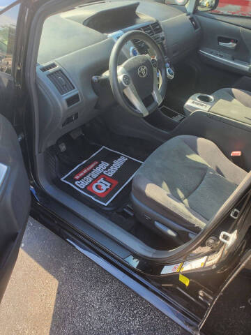 2012 Toyota Prius v Two