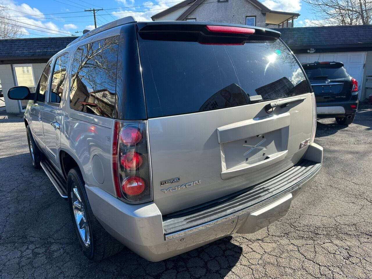 2009 GMC Yukon for sale at Kelly Auto Group in Cleveland, OH