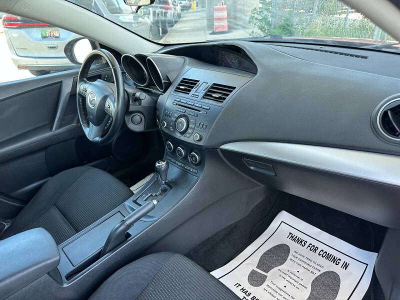 2013 Mazda MAZDA3 i Touring