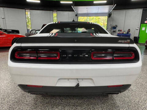 2018 Dodge Challenger 392 HEMI Scat Pack Shaker