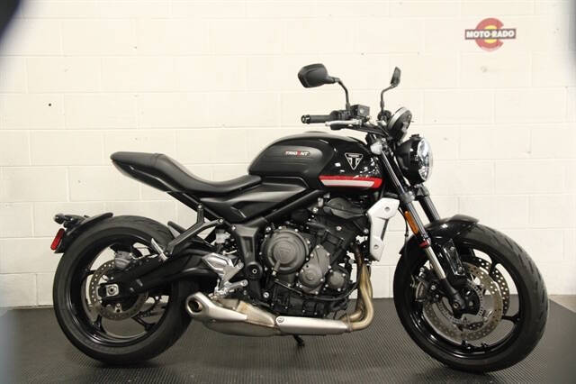 2023 Triumph TRIDENT 66