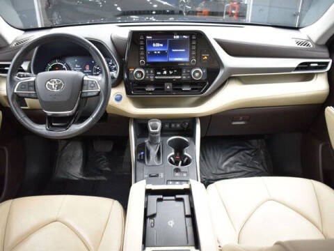 2021 Toyota Highlander Hybrid XLE