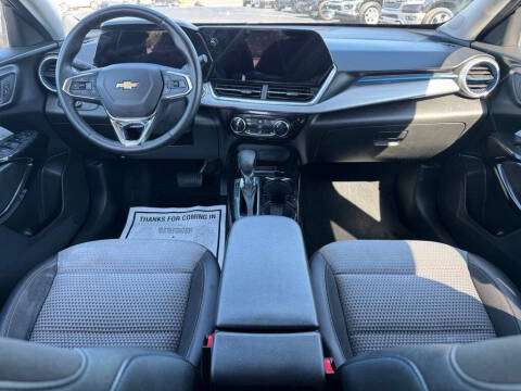 2024 Chevrolet Trax LT