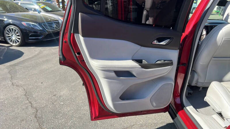 2019 GMC Acadia SLT-1