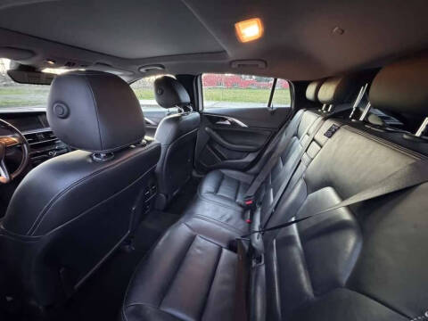 2017 Infiniti QX30 Premium