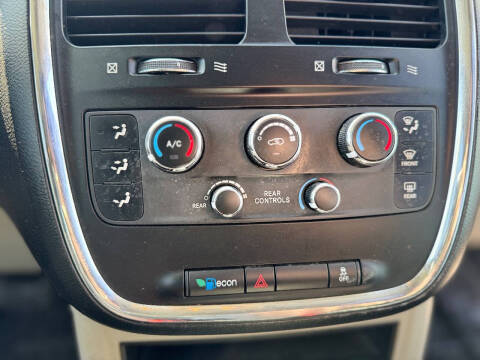 2013 Dodge Grand Caravan SE