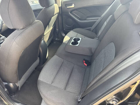2017 Kia Forte5 LX