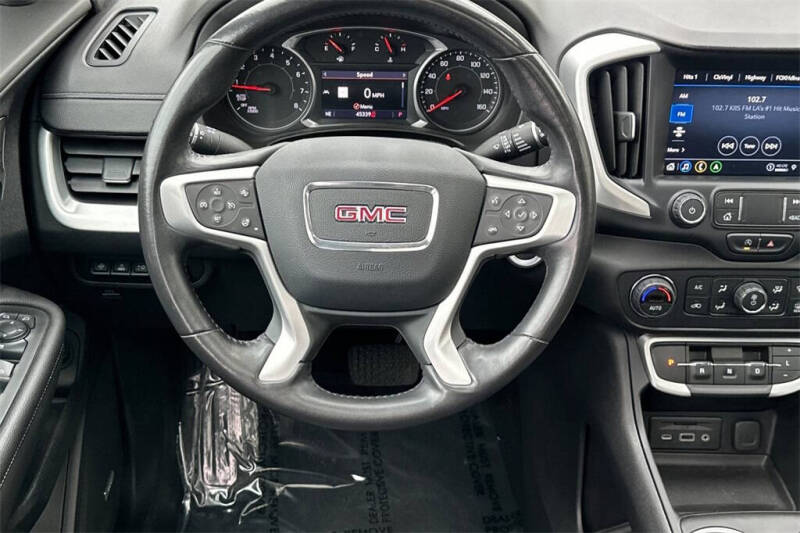 2022 GMC Terrain SLT