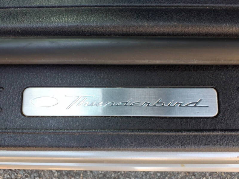 2004 Ford Thunderbird Deluxe