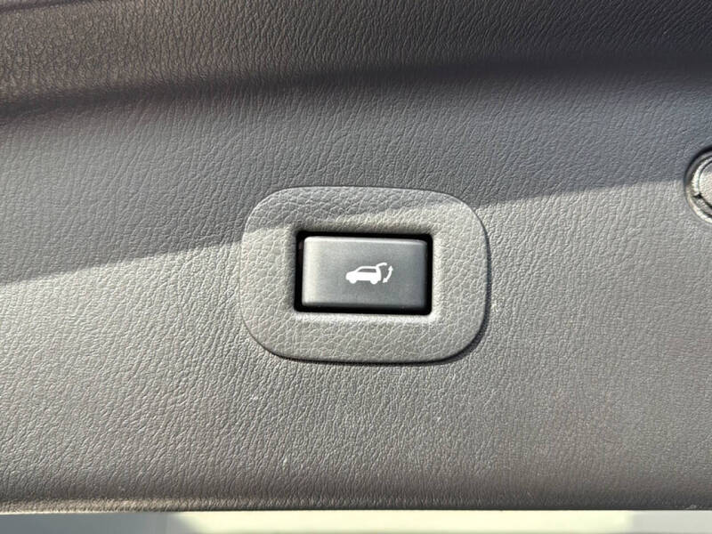 2023 Infiniti QX80 Luxe