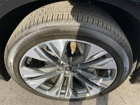 2024 Audi Q8 quattro Prestige 55 TFSI