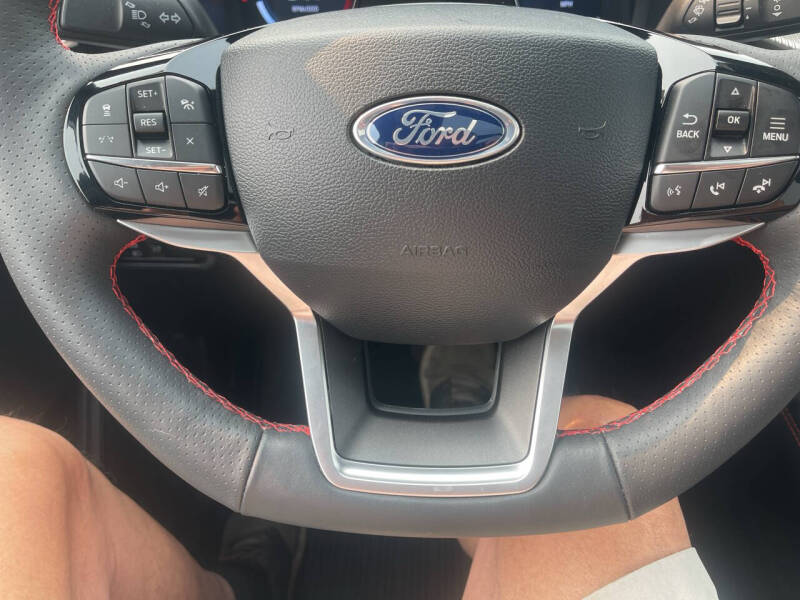 2025 Ford Explorer ST-Line