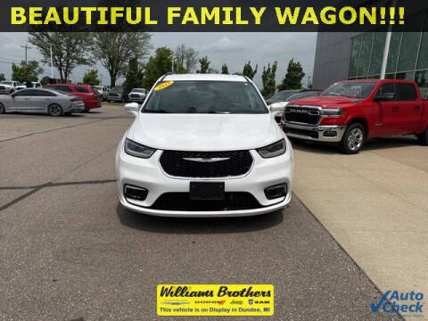 2022 Chrysler Pacifica Touring L