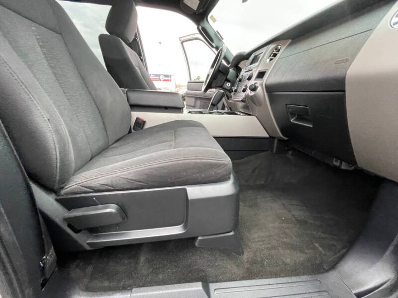 2017 Ford Expedition EL XLT