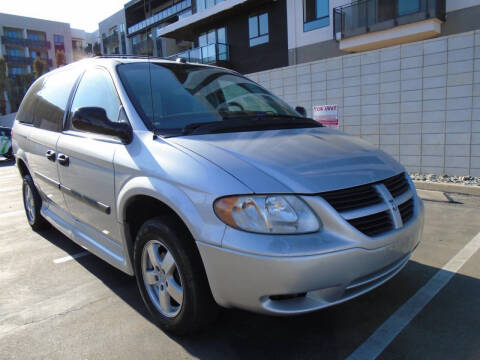 2005 Dodge Grand Caravan SE