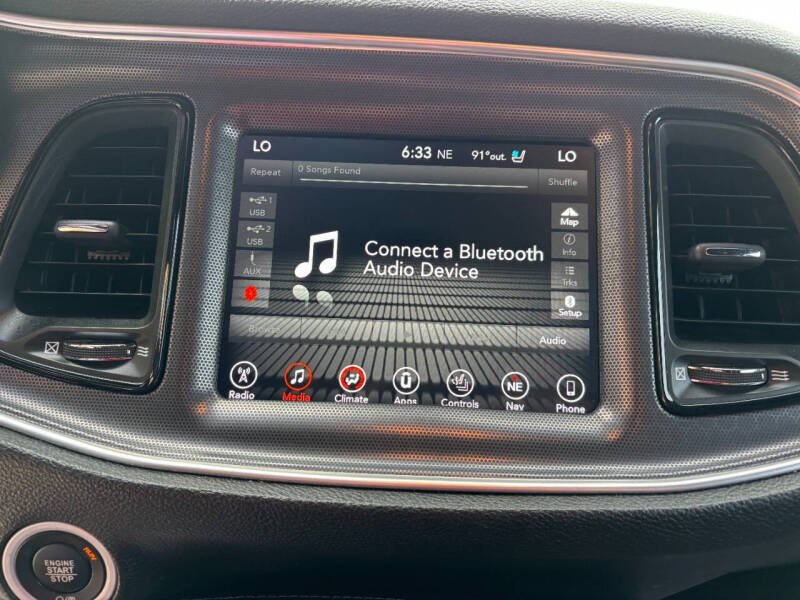 2017 Dodge Challenger SXT