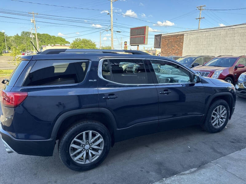 2017 GMC Acadia SLE-2