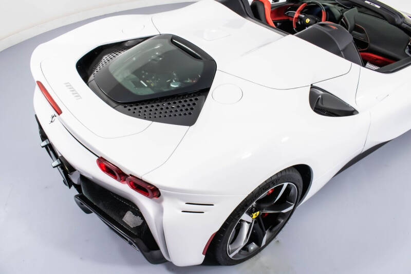 2023 Ferrari SF90 Spider
