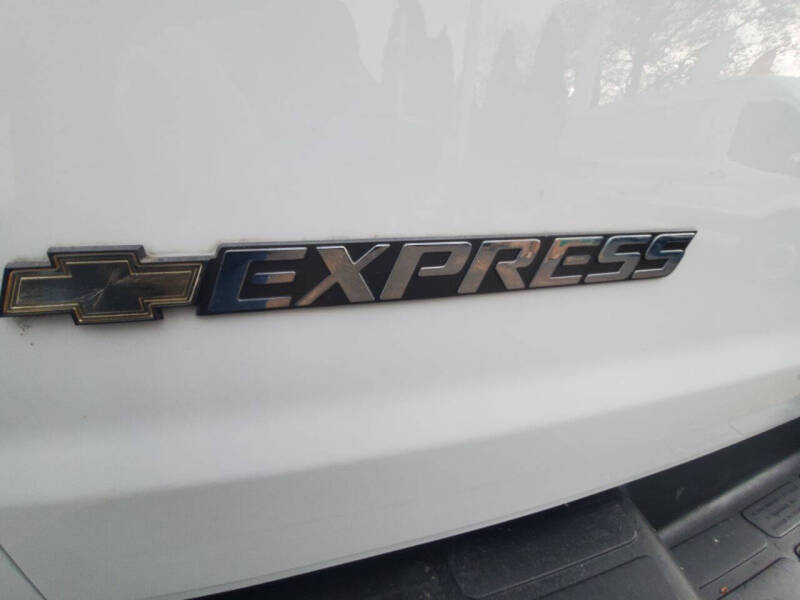 2023 Chevrolet Express 2500