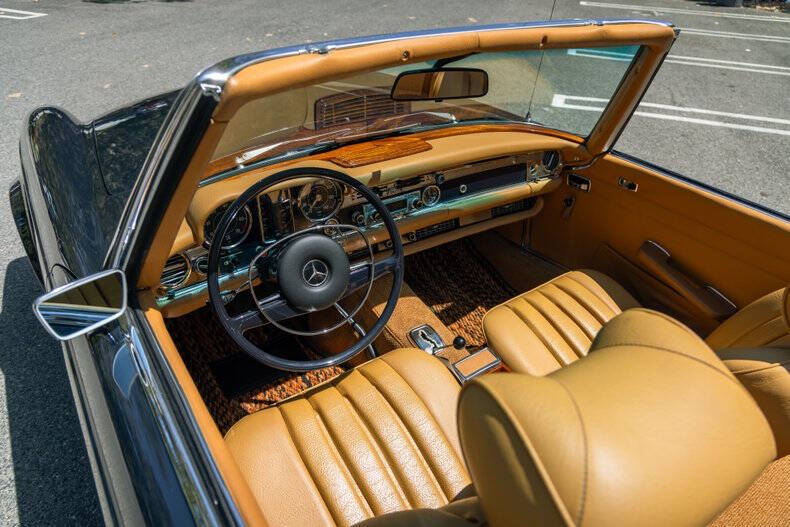 1969 Mercedes-Benz 280-Class