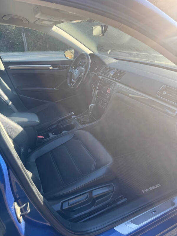 2017 Volkswagen Passat 1.8T R-Line