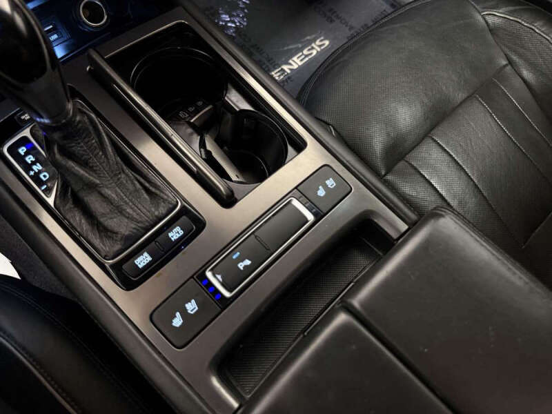 2015 Hyundai Genesis