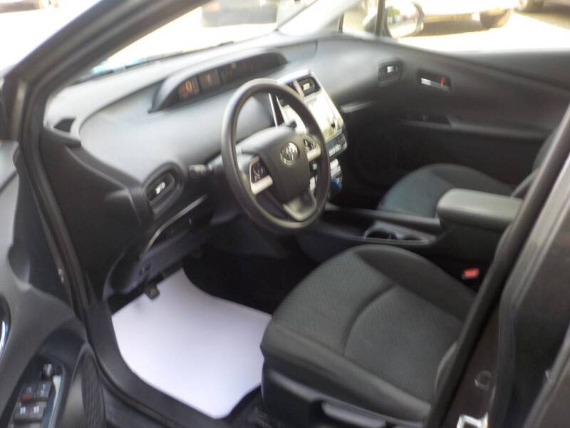 2016 Toyota Prius Two