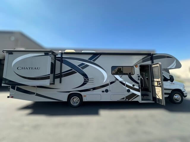 2014 Thor Motor Coach CHATEAU 31L
