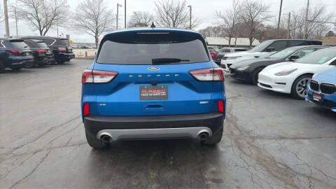 2020 Ford Escape SE