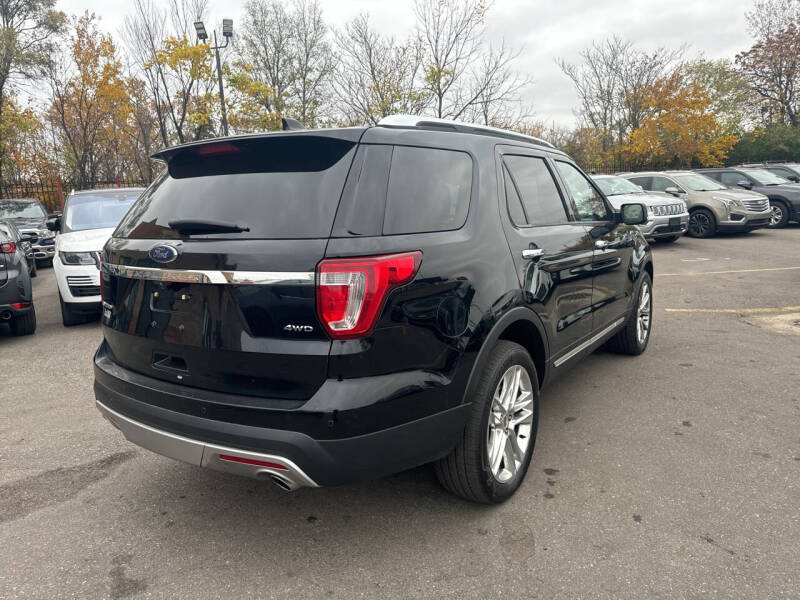 2017 Ford Explorer Limited photo 8