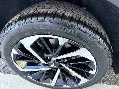 2025 Mitsubishi Outlander PHEV SE