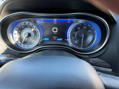 2017 Chrysler 300 Limited