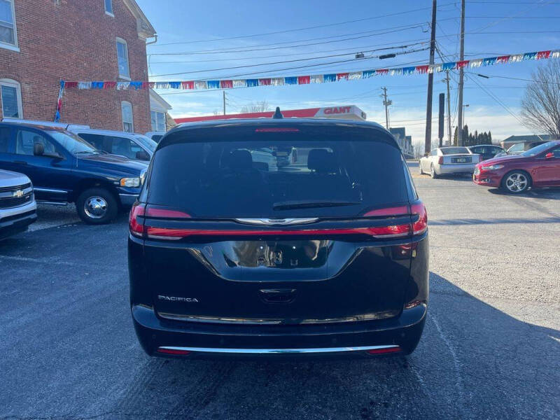 2023 Chrysler Pacifica Touring