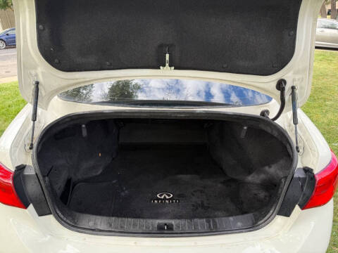 2017 Infiniti Q50 2.0T Premium