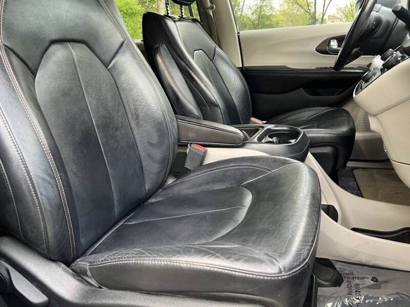 2017 Chrysler Pacifica Touring Plus