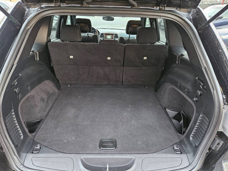 2017 Jeep Grand Cherokee Laredo