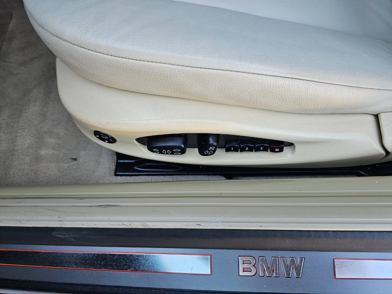2010 BMW 6 Series 36