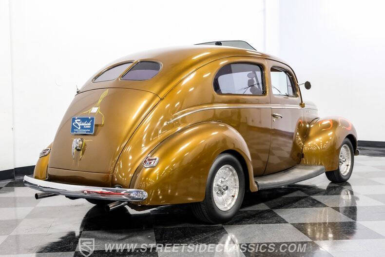 1940 Ford Deluxe