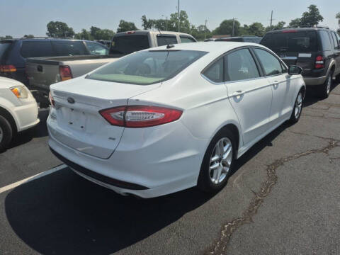 2015 Ford Fusion SE