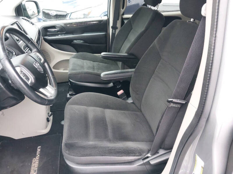 2017 Dodge Grand Caravan SE