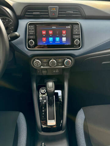 2025 Nissan Versa SV