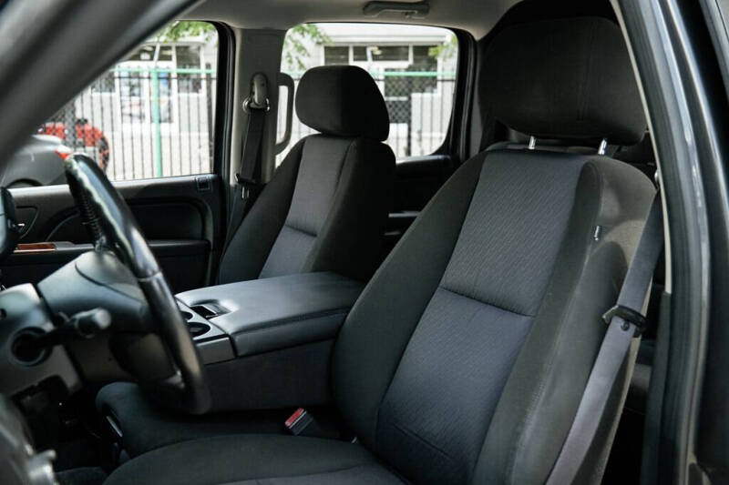 2011 Chevrolet Avalanche LT