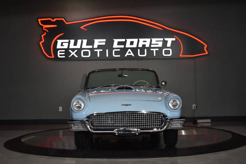 1957 Ford Thunderbird