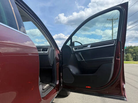 2017 Volkswagen Touareg V6 Executive