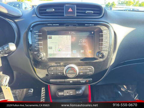 2015 Kia Soul +