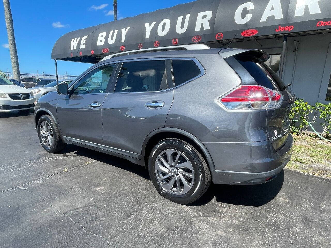 2016 Nissan Rogue  - $13,900